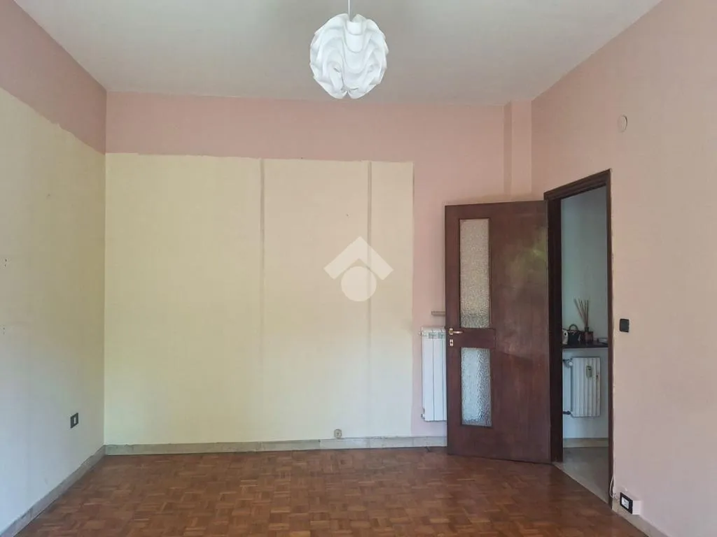 Pièces - Apartment with Balcony in Savona