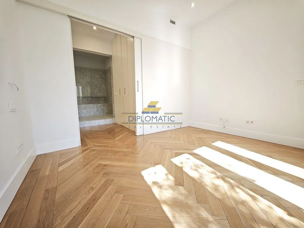 Pièces - Luxury Flat with Garage in Recoletos