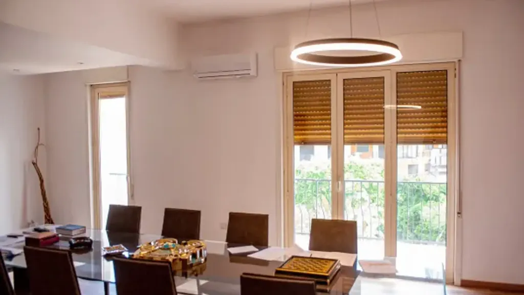 Dining Room - Modernised Apartment with Balcony in Messina