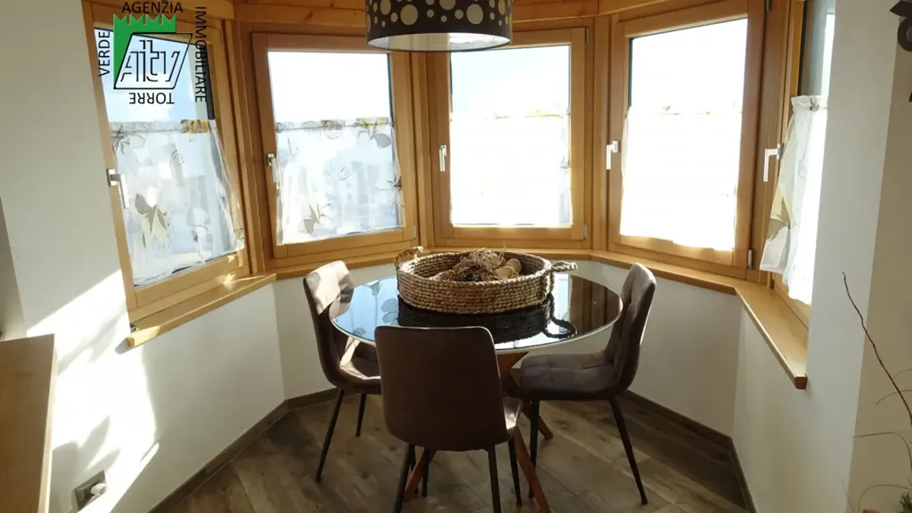 Sala da pranzo - Villa with Mountain View in Sporminore