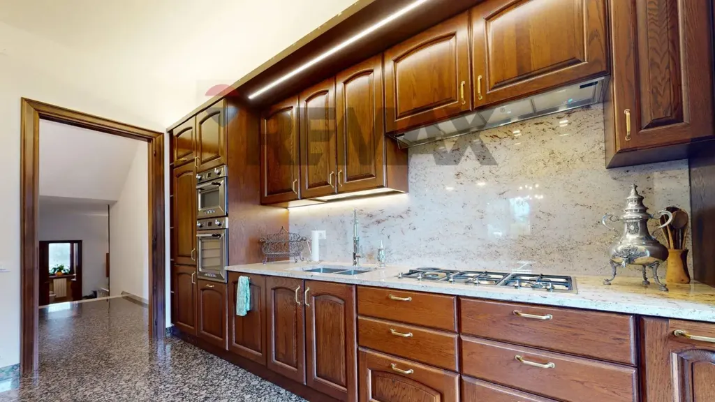 Cuisine - Prestigious Villa with Terrace in Caldogno