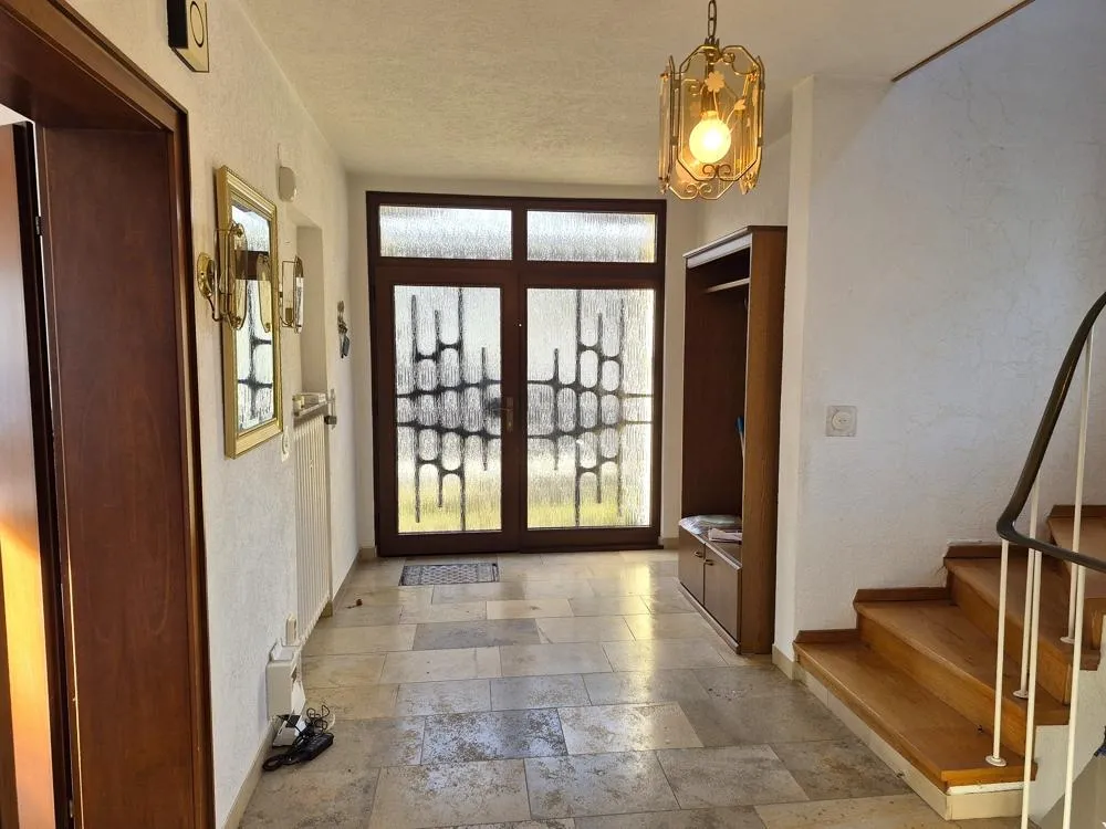 hallway_entrance