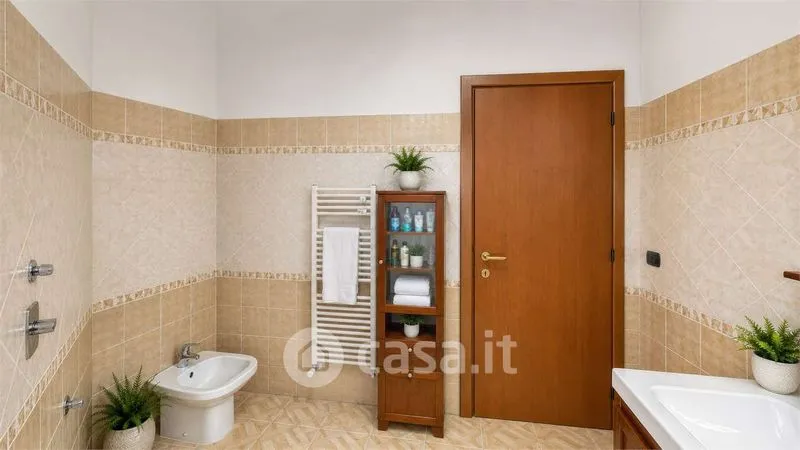 Vannitoad - Spacious 3-Bedroom Apartment in Arcore