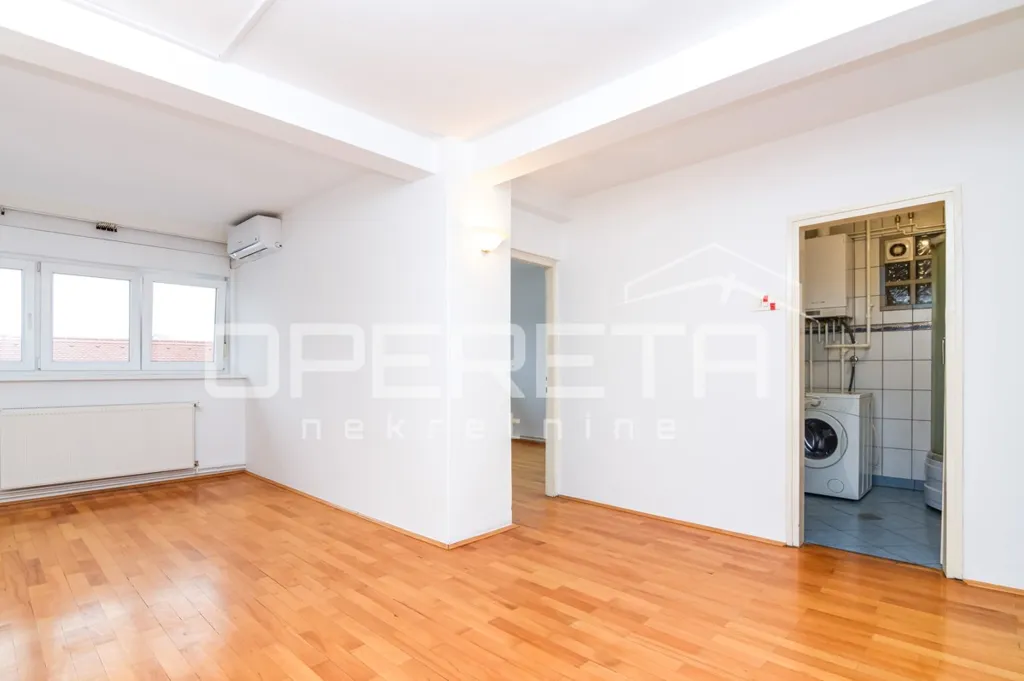 Toad - Apartment with Elevator in Central Zagreb
