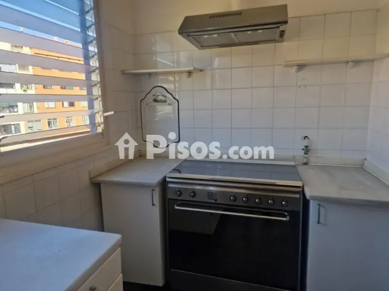 Cuisine - Apartment with Balcony and River View in Girona