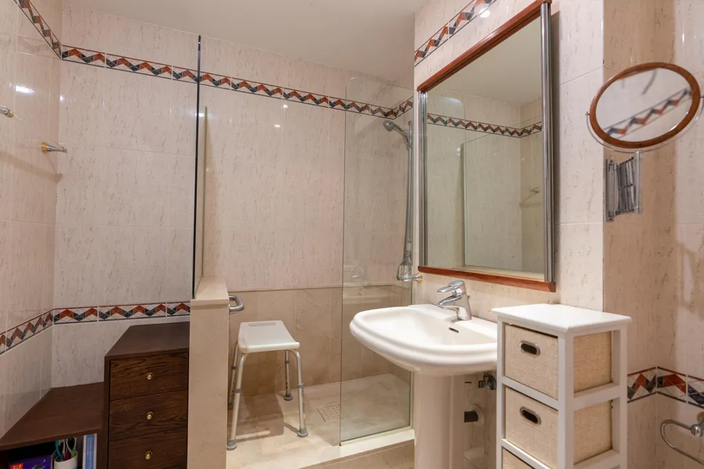 Salles de bain - Apartment with Sea Views on Estepona Promenade