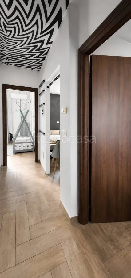 Esik - Bright Apartment with Balcony in Nichelino