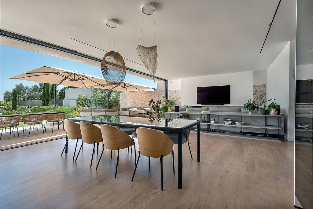 Salle à manger - Luxury Chalet with Pool in Pòrtol