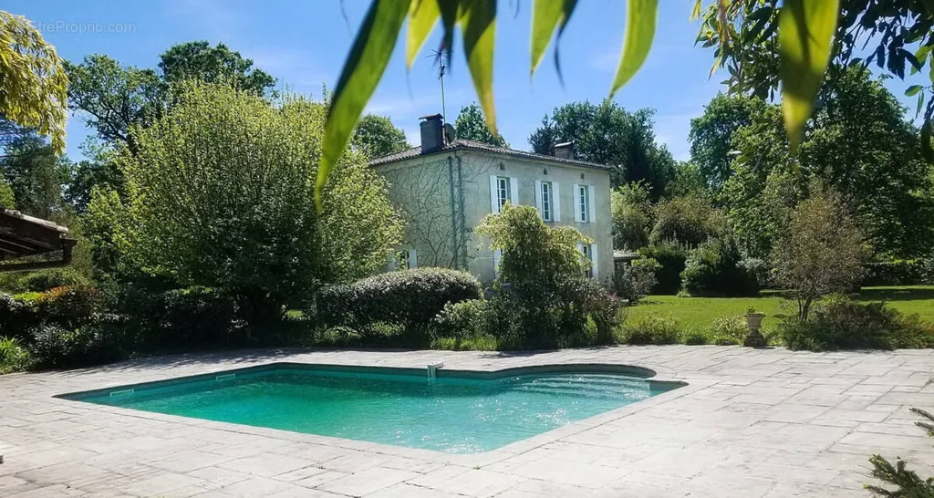 Piscina - Charm House with Pool in St Symphorien