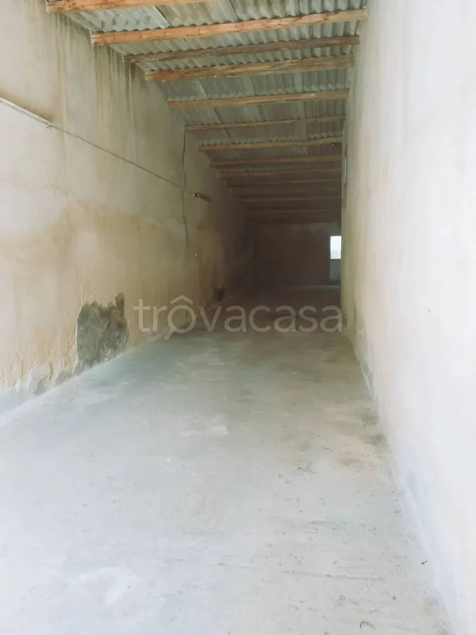 Garage - Detached House with Garden in Vittoria
