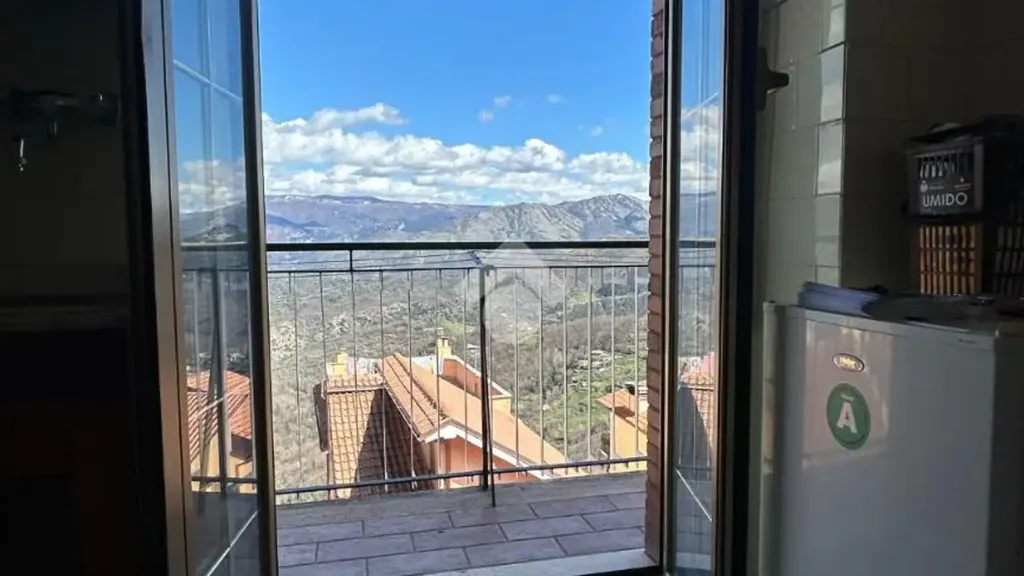 Balcon - Apartment with Panoramic Balcony in Bellegra