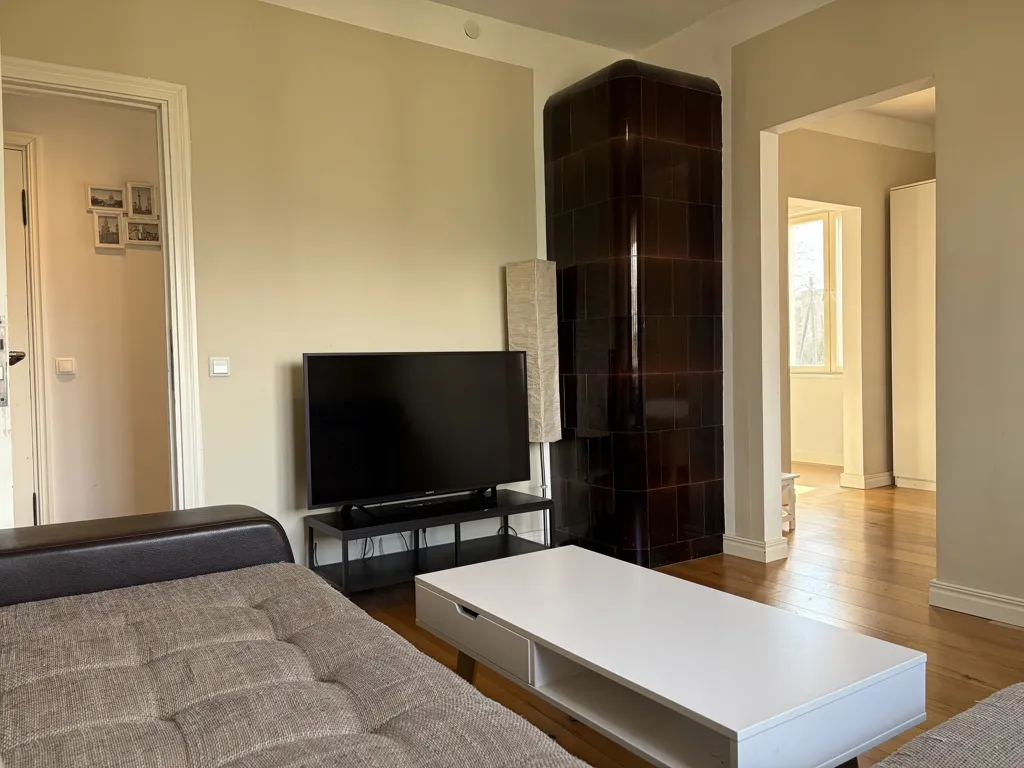 Appartement 2 pièces à EE