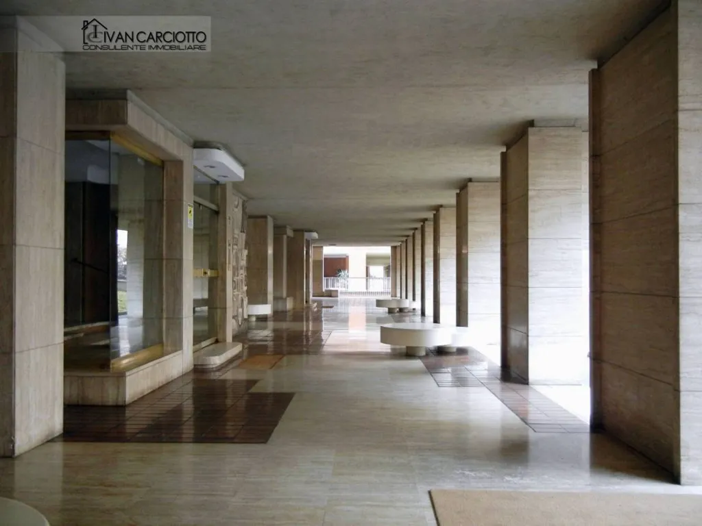 hallway_entrance
