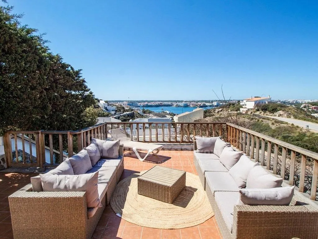 Terrasse - Chalet with Sea View and Pool in Cala Llonga