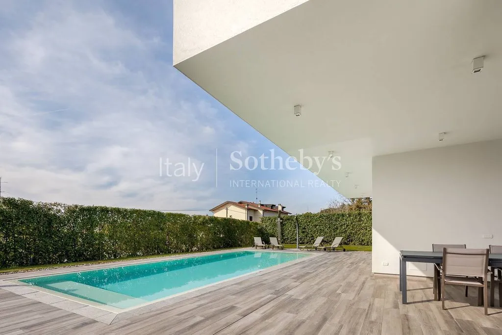 Piscine - High-Tech Villa with Pool in Guanzate
