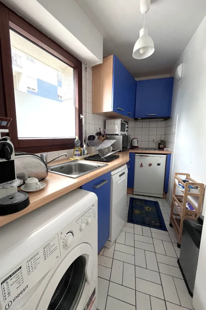Köök - Studio with Parking in Paris-20e