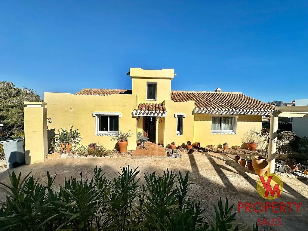 Extérieur - Chalet with Pool in Golf Estate