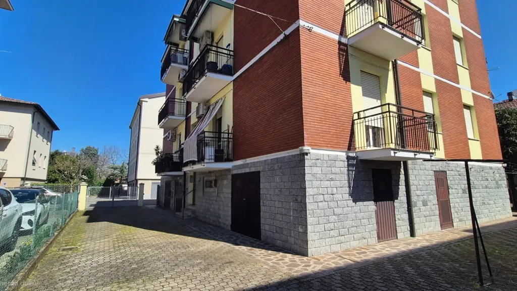Extérieur - Spacious Apartment with Balcony in Modena