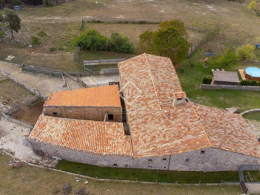 Vista aerea - Country House with Pool in Alta Garrotxa