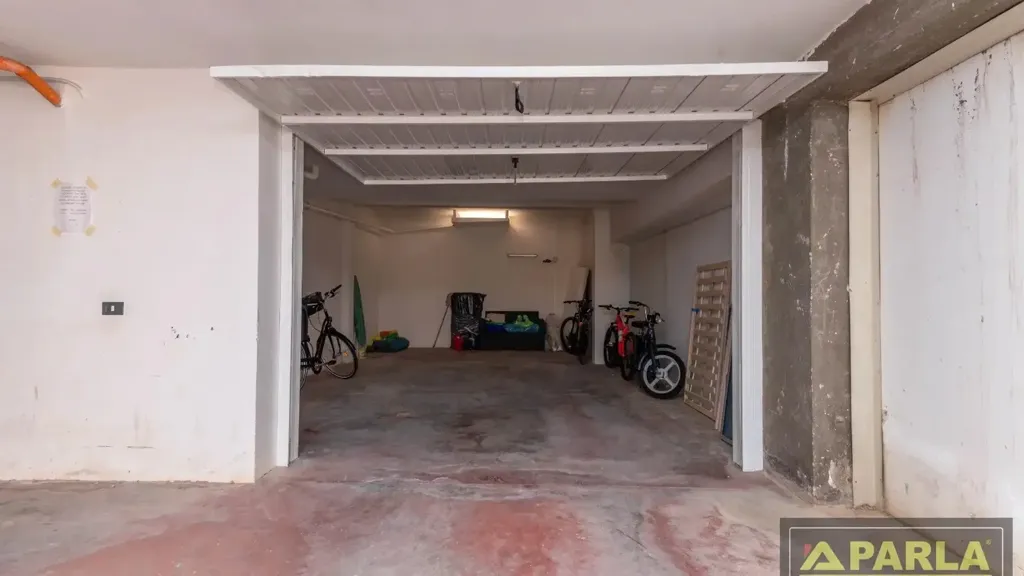 Garage - Villa with Beach Access in Marina di Ragusa
