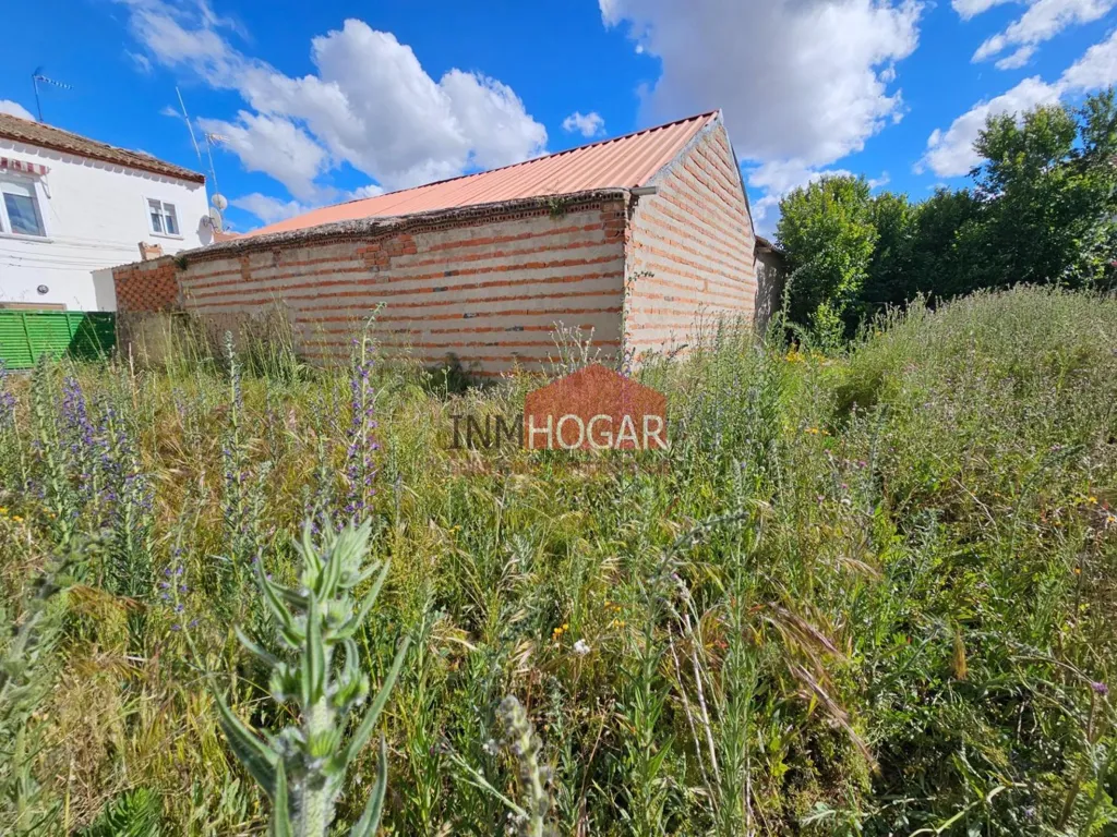 Garden - Urban Plot with Construction Potential in Sanchidrián