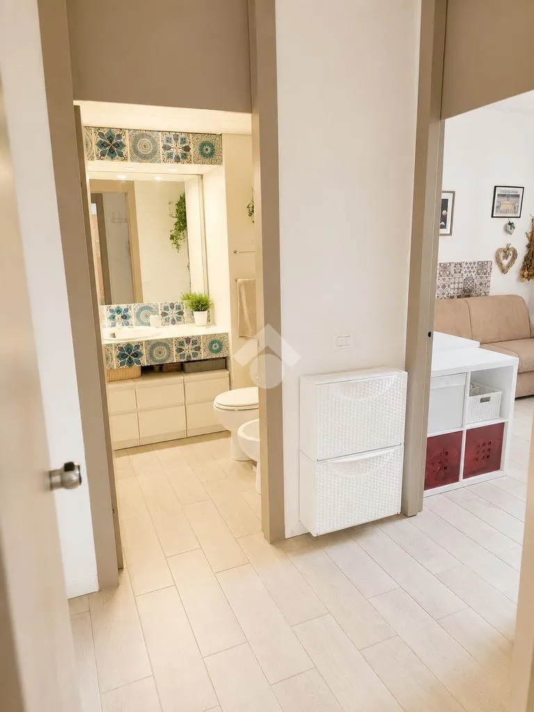 Ingresso - Appartamento con loggia e affaccio sul verde a Basiglio