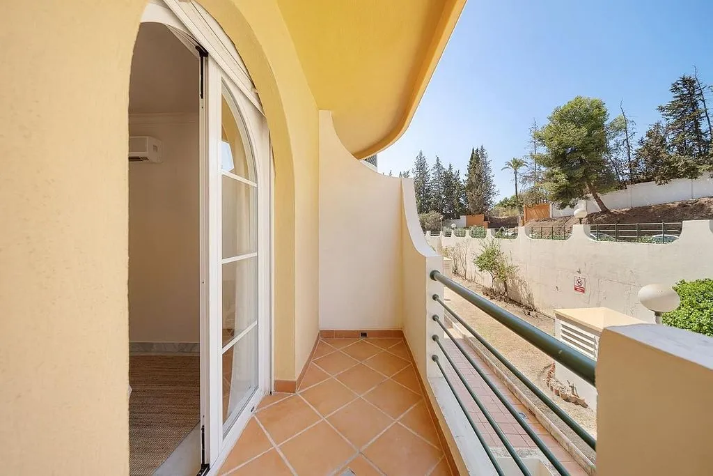 Balcon - Apartment with Pool in Nueva Andalucía Centre