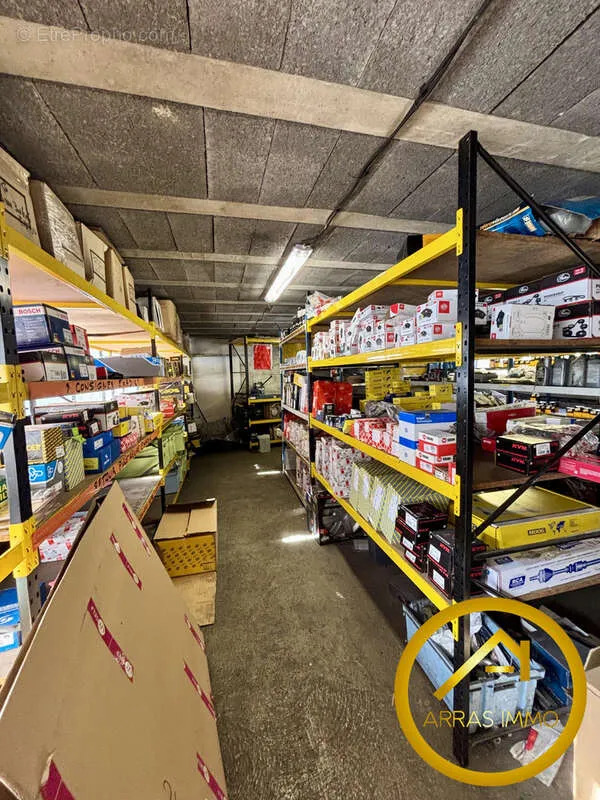 Garage - Immeuble de Rapport avec Local Commercial à Arras