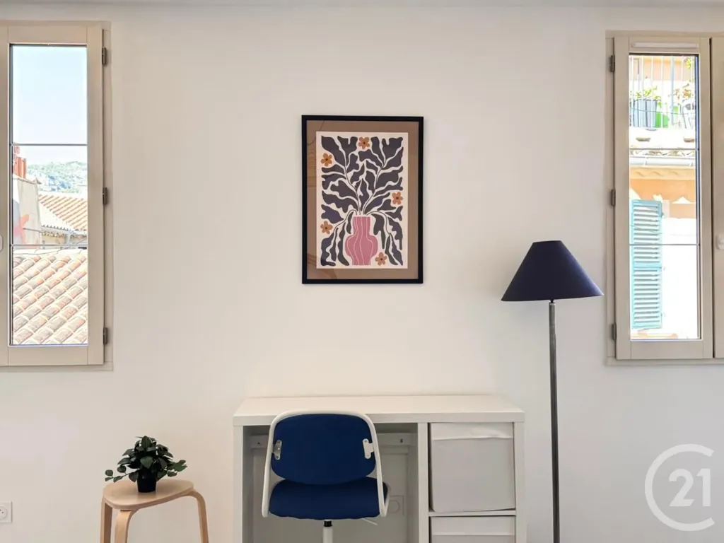 Studio - Furnished Studio Apartment in Toulon