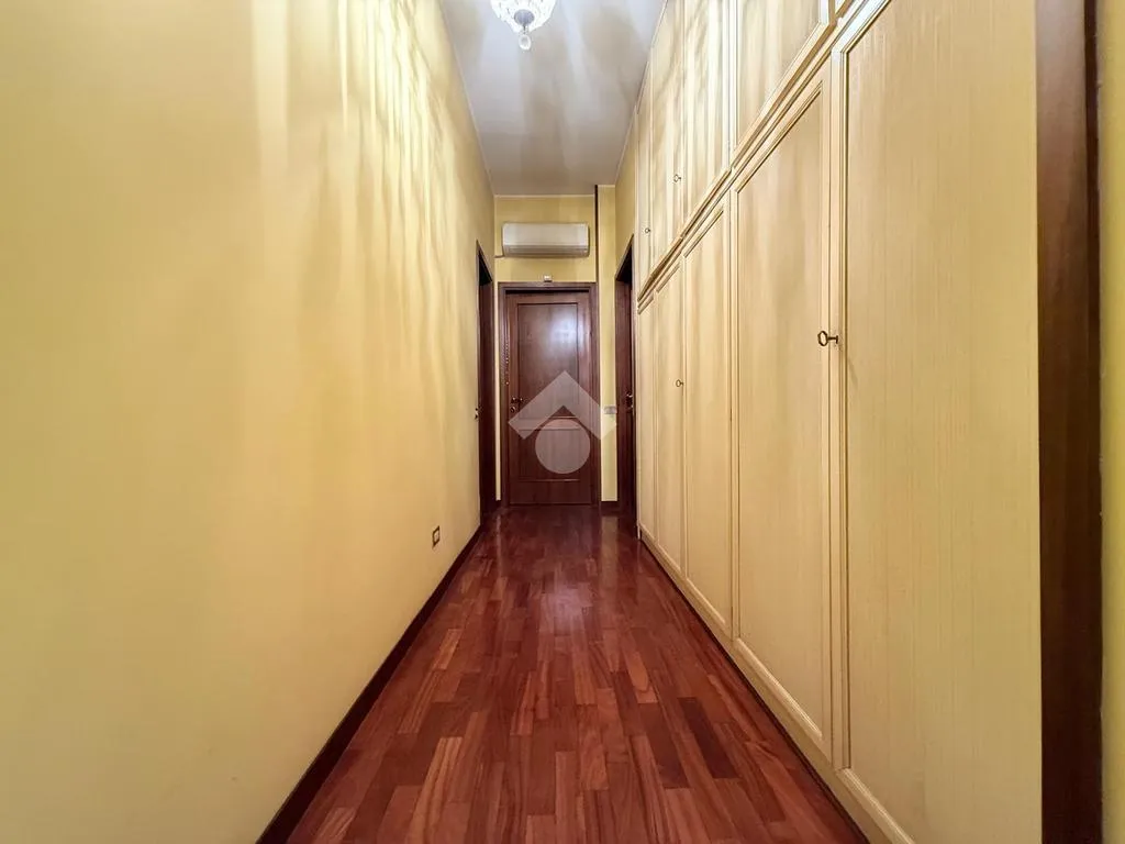 Entrée - Apartment with Balcony and Garden in Brescia