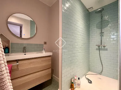 Salles de bain - Villa Rénovée avec Piscine aux Acreaux de Montpellier