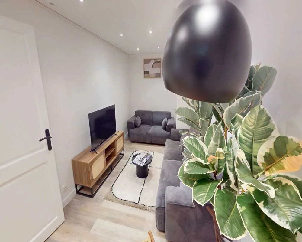 Appartement 7 pièces à Paris