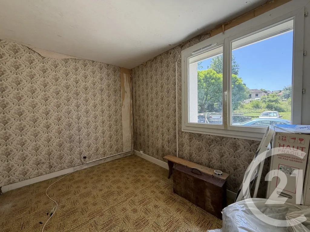 Toad - Flat with City Centre Proximity in Voiron