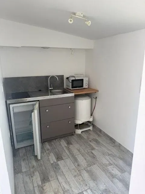 Cuisine - Studio avec Jardin à Auneau-Bleury-Saint-Symphorien