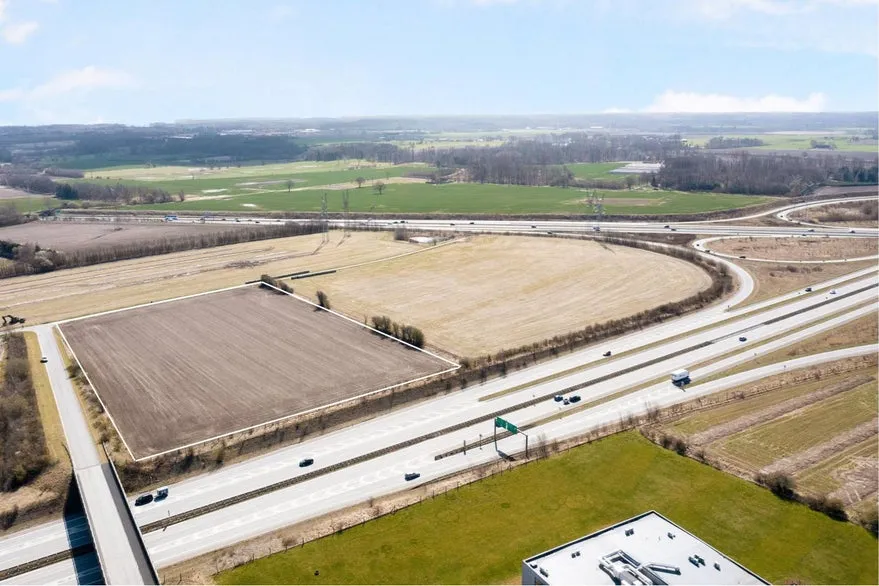 Vue aérienne - Commercial Plot with High Visibility in Svendborg