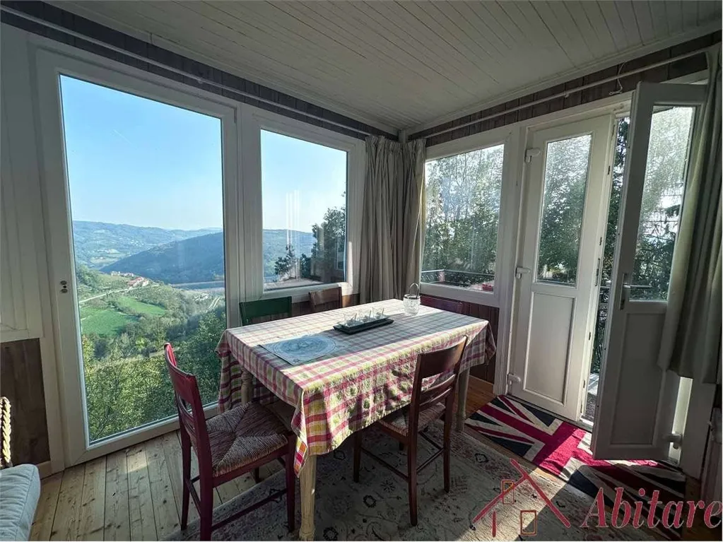 Salle à manger - Villa with Garden and Open Views in Borgomale
