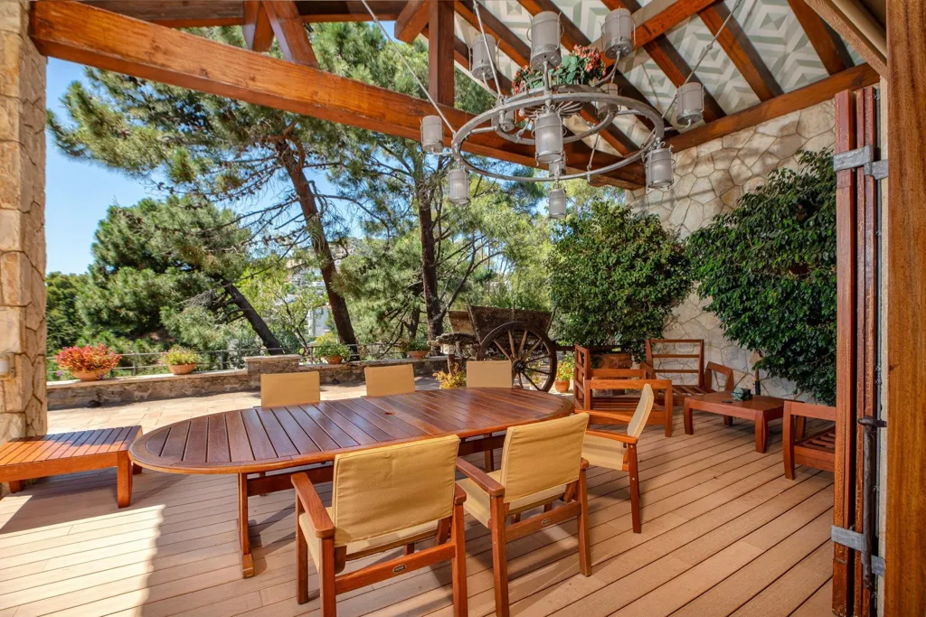 Terrazza - Seafront Estate with Beach Access in Almadraba