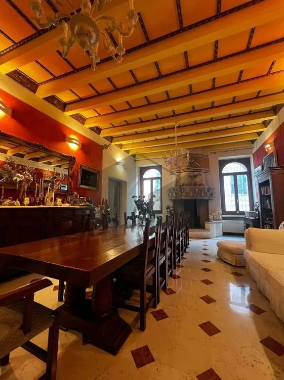Söögituba - Historic Villa with Private Courtyard in Verona