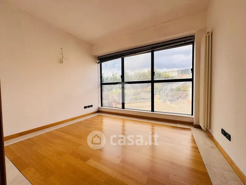 Pièces - Functional Office Space with Lift in L'Aquila