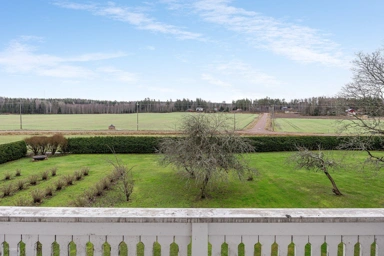 Balcone - Log House with Large Plot in Kerkkoo