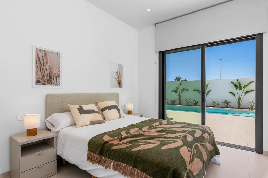 Magamistoad - Newly Built Villa with Pool in Los Alcázares