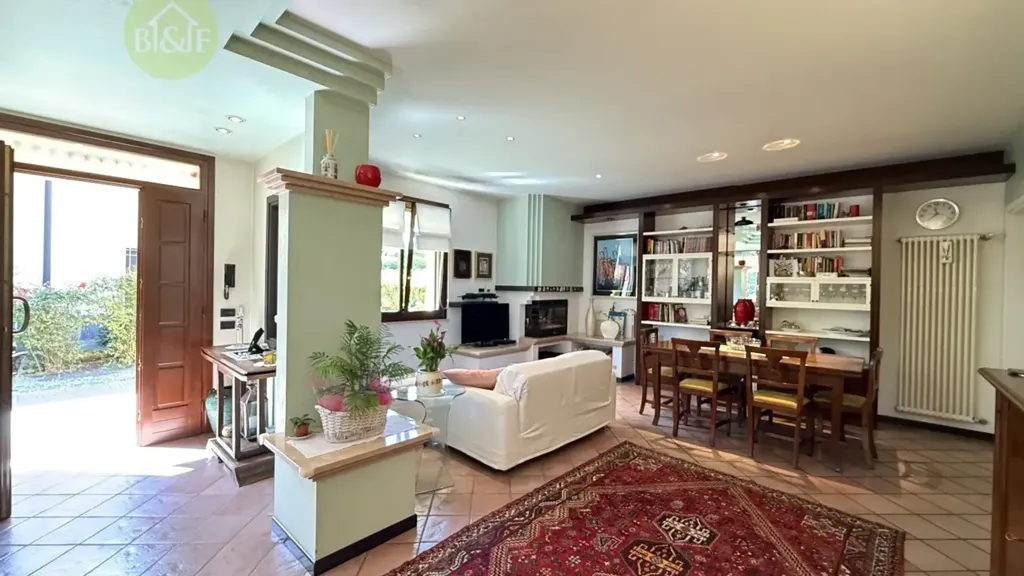 Séjour - Bifamiliare Villa with Private Garden in Legnago