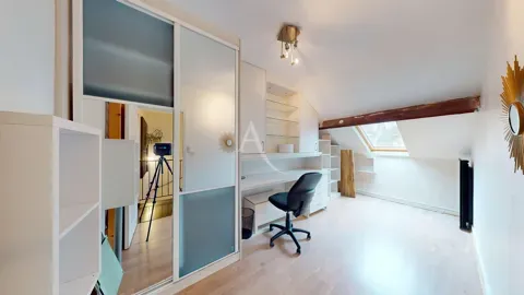 Bureau - Maison avec Piscine et Balcon-terrasse au Plessis-Robinson