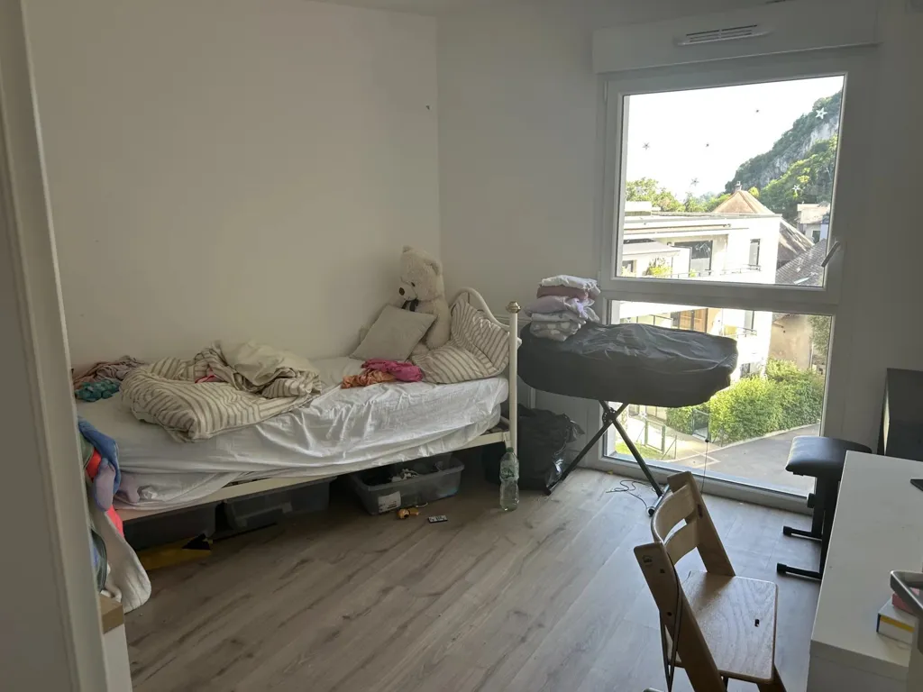 Chambres - Appartement T3 avec Vue Panoramique à Voglans