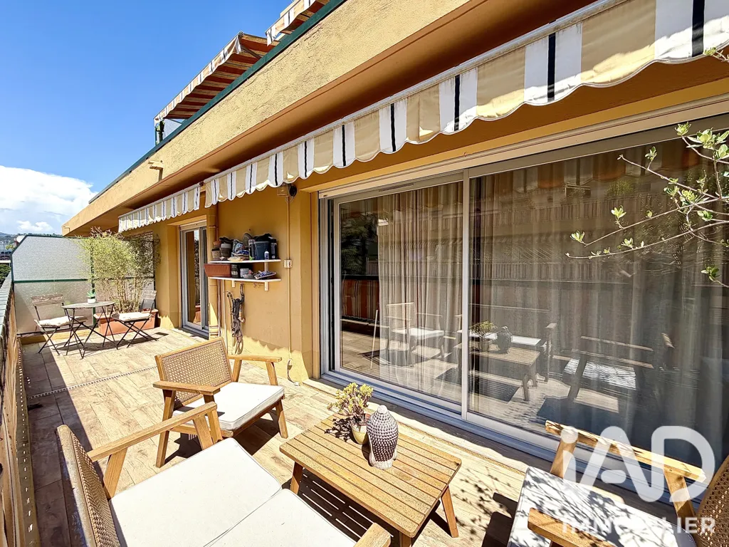 Terrass - Apartment with Balcony in Nice