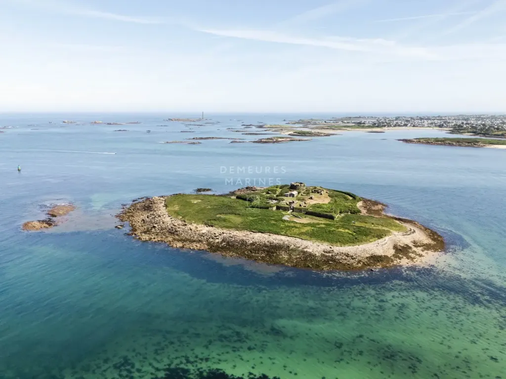 Jardin - Villa en Pierre Face à la Mer à Landéda