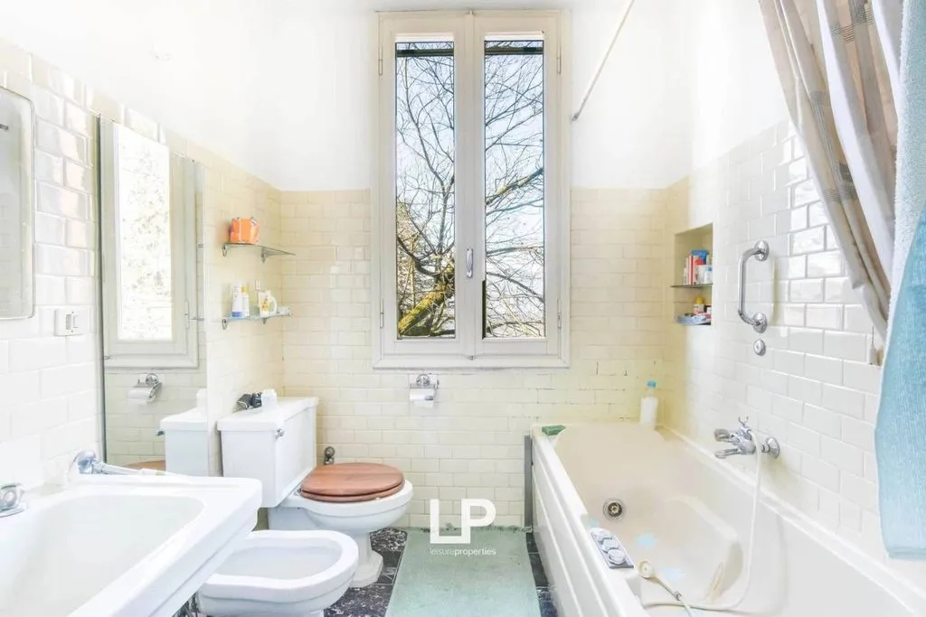Salles de bain - Luxury Villa with Lake Views in Cittiglio