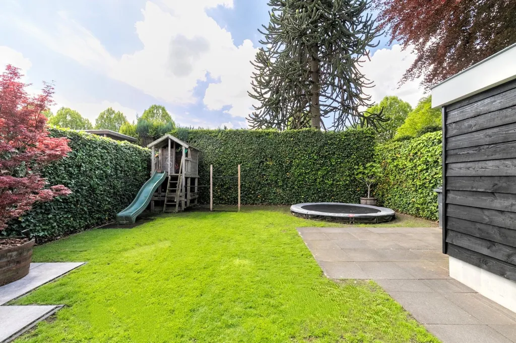 Aed - Luxury Two-Storey House with Overkapping in Moergestel