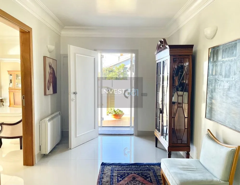 Hallway - Single-Story Villa with Terrace in Porto