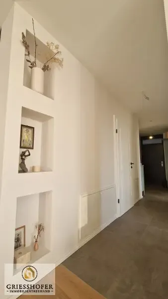 Esik - Luxury Apartment with Spacious Terrace in Graz